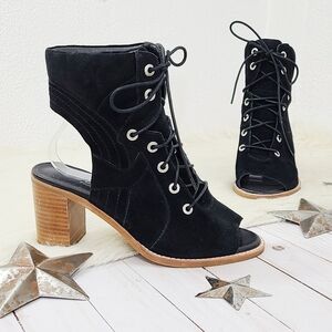 Sbicca Xandra lace up boot sandals black suede peep toe lace up size 10